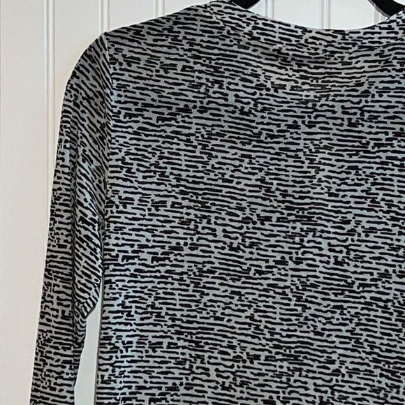 The Limited ruffled keyhole front long sleeve nylon stretch top black/white sz s - Picture 7 of 10